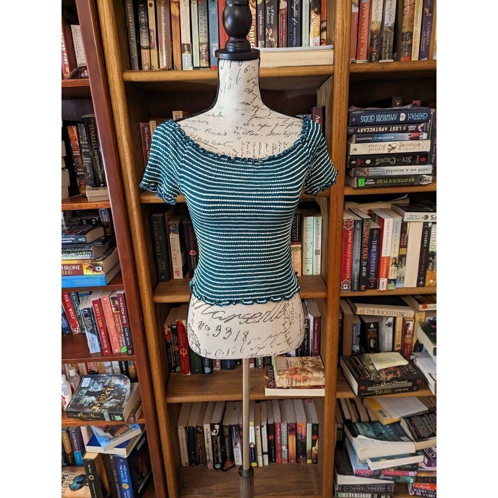 Heart hips green and white shirred bateau neck crop bodycon top sz small